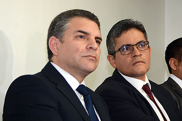 Debemos confiar en los fiscales Vela y Pérez? - Diario Expreso